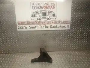 Used Engine Mount (Stock #P-1014646)) Part Image
