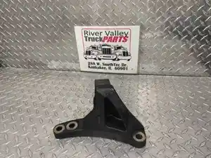 Used Engine Mount (Stock #P-1014369)) Part Image