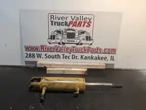 Used Fork (Stock #P-100285)) Part Image