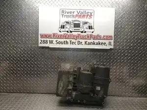 Used PACCAR MX13 Oil Cooler (Stock #P-1013788)) Part Image