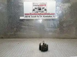 Used PACCAR MX-13 EPA 13 Rocker Arm (Stock #P-1015073)) Part Image