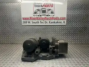 Used PACCAR MX13 Oil Cooler (Stock #P-1014795)) Part Image