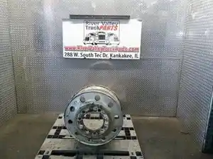 Used Stud Pilot / Budd 24.5 x 8.25 Wheel (Stock #P-1014703)) Part Image