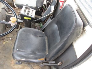 Used 1989 Ford LN8000 Seat Image