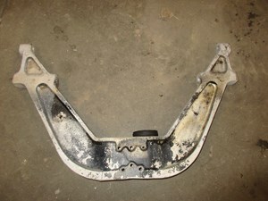 Used 1995 Freightliner FLD120 Engine Mount (Stock #21402724)) Part Image