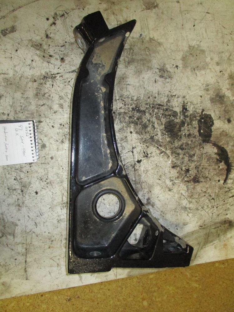 2001 Freightliner FLD132 (Stock 21403697) Fuel Tank Brackets TPI