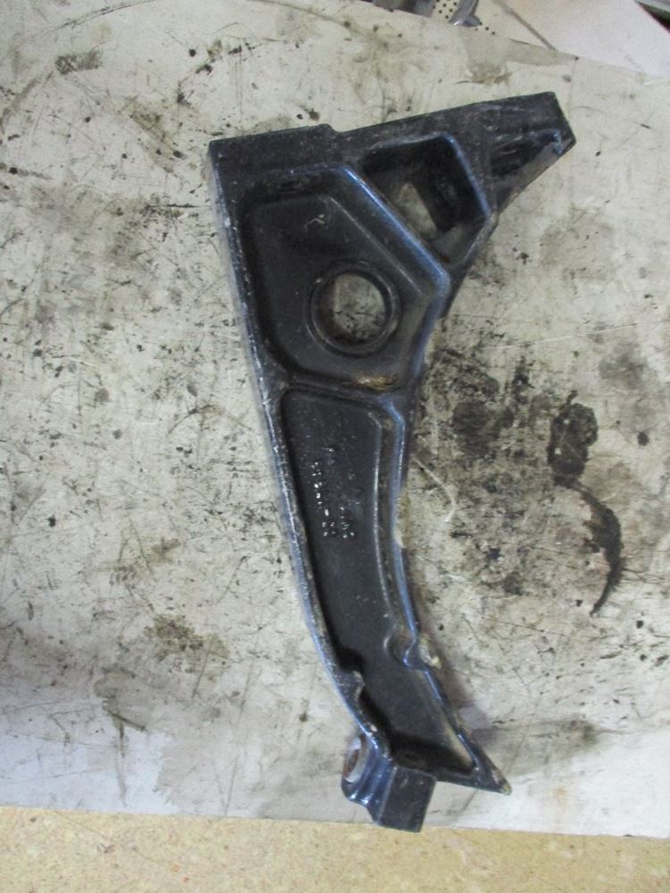 2001 Freightliner FLD132 (Stock 21403697) Fuel Tank Brackets TPI
