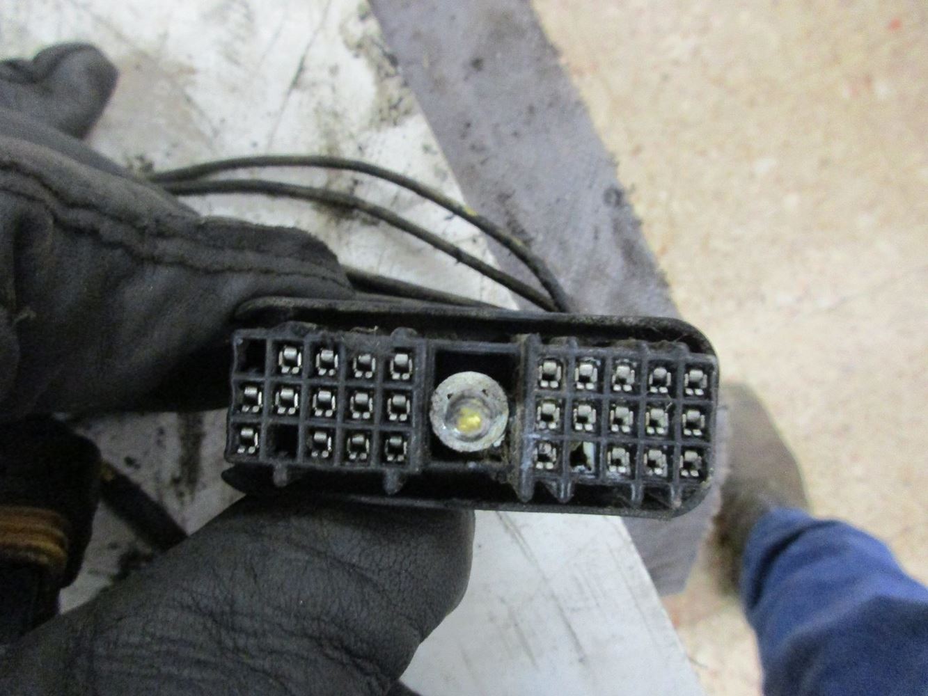 2003 detroit series 60 12 7l ddec iv stock 21402856 tpi rh truckpartsinventory com detroit 60 series wiring harness Detroit Series 60 Wiring Harness Fuse ...