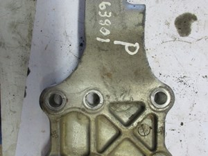 Used 2005 Volvo VNL Engine Mount Image