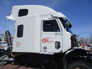 Used 2008 Freightliner CENTURY CLASS/COLUMBIA Cab (Stock #21403657)) Part Image