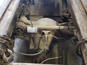 Used 1995 Eaton 19050S Axle, Complete Rear (Stock #GM-0646-15)) Part Image