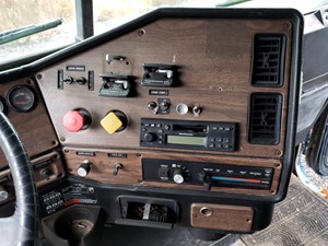 Used 1995 Freightliner FLD120 Dash Control Module (Stock #FR-0381-22)) Part Image