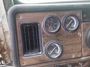 Used 1995 Freightliner FLD120 Dash Control Module (Stock #FR-0381-21)) Part Image