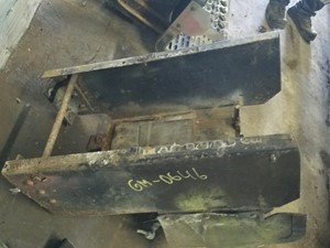 Used 1995 GMC TOPKICK Tool Box (Stock #GM-0646-18)) Part Image