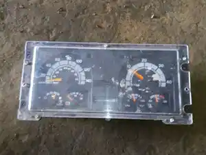 Used 1996 GMC 7000 Instrument Cluster (Stock #GM-0692-2)) Part Image