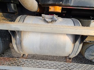Used 1998 Mack CL713 Fuel Tank (Stock #MK-0619-5)) Part Image