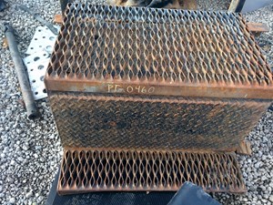 Used 1998 Peterbilt 378 Battery Box (Stock #PT-0460-28)) Part Image