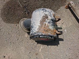 Used 1999 Volvo WG Air Cleaner (Stock #VV-0459-15)) Part Image