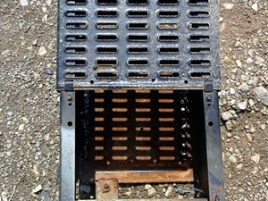 Used 2000 GMC C6500 Battery Box (Stock #GM-0392-8)) Part Image