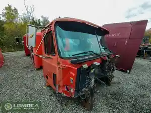 Used 2001 Mack CL713 Cab (Stock #MK-0581-12)) Part Image