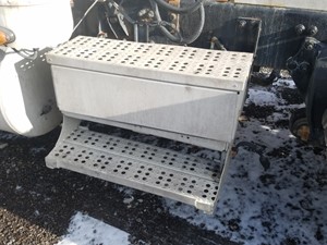 Used 2002 Freightliner FLD120 Battery Box (Stock #FR-0679-9)) Part Image