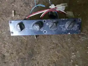Used 2002 GMC B7000 Dash Control Module (Stock #GM-0694-4)) Part Image