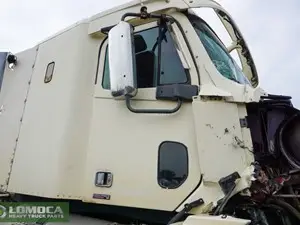Used 2003 Freightliner COLUMBIA 120 Door (Stock #FR-0737-8)) Part Image