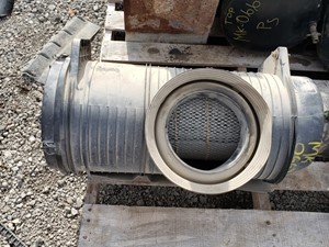Used 2003 Mack CV713 Granite Air Cleaner (Stock #MK-0668-26)) Part Image