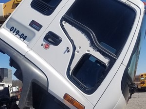 Used 2004 GMC T7500 Cab (Stock #GM-0527-10)) Part Image