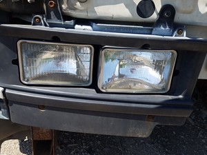 Used 2004 GMC T7500 Headlamp Assy (Stock #GM-0527-26)) Part Image