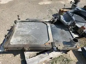 Used 2004 International 5600I Radiator (Stock #IN-0677-6)) Part Image