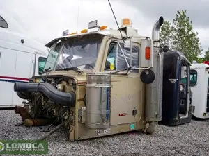 Used 2004 Peterbilt 378 Cab (Stock #PT-0653-7)) Part Image