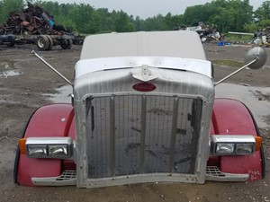 Used 2004 Peterbilt 378 Hood (Stock #PT-0653-8)) Part Image
