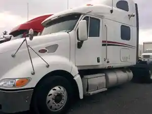 Used 2004 Peterbilt 387 Cab Fairing (Stock #PT-0468-39)) Part Image