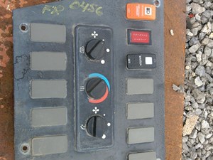 Used 2005 Freightliner FS65 Chassis Instrument Cluster (Stock #FR-0456-18)) Part Image