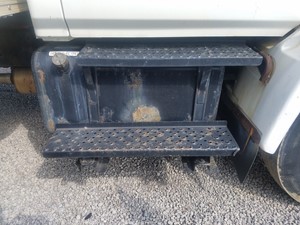 Used 2005 Hino 338 Fuel Tank Step (Stock #HI-0508-4)) Part Image