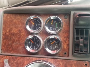 Used 2005 Kenworth T800 Dash Control Module (Stock #KW-0501-35)) Part Image