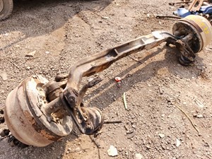 Used 2005 Kenworth T800 Front Axle, Complete (Stock #KW-0573-25)) Part Image