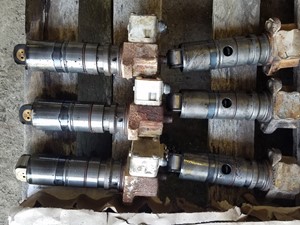 Used 2005 Mercedes OM 460 LA Injector (Stock #OM460-0375-15)) Part Image
