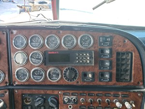 Used 2005 Peterbilt 378 Dash Control Module Image