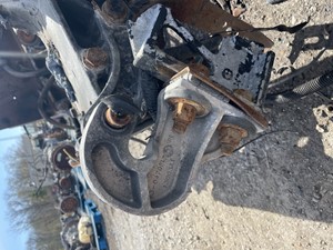Used 2005 Peterbilt 378 Hood Hinge (Stock #PT-0625-40)) Part Image