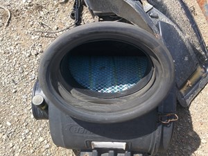 Used 2006 Freightliner Columbia 112 Air Cleaner (Stock #FR-0434-15)) Part Image