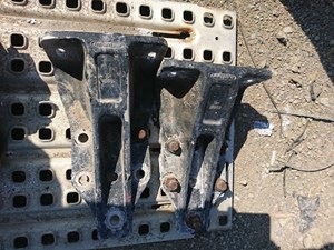 Used 2006 Freightliner Columbia 112 Cab Mount (Stock #FR-0434-34)) Part Image
