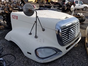 Used 2006 Freightliner Columbia 120 Hood (Stock #FR-0539-20)) Part Image