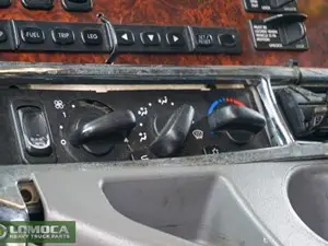 Used 2006 Freightliner ST120 Heater/AC Control Assy (Stock #FR-0736-9)) Part Image