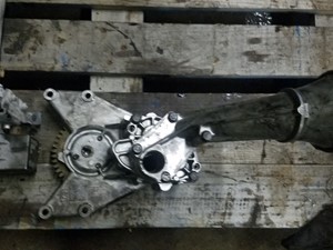 Used 2006 Volvo VED12D Oil Pump (Stock #VED12-0445-4)) Part Image