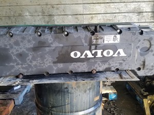 Used 2006 Volvo VED12D Valve Cover (Stock #VED12-0445-12)) Part Image