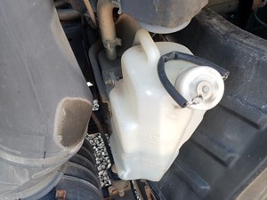 Used 2007 GMC W5500 Windshield Washer Reservoir (Stock #GM-0516-8)) Part Image