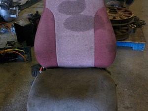 Used 2007 Kenworth T800 Seat (Stock #KW-0474-51)) Part Image
