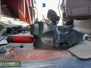 Used 2007 Peterbilt 387 Cab Mount (Stock #PT-0415-268)) Part Image